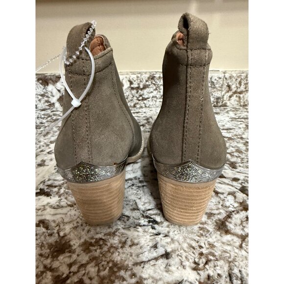Jeffrey Campbell Cromwell Suede Boot - Taupe 7 NWOB - Picture 3 of 10